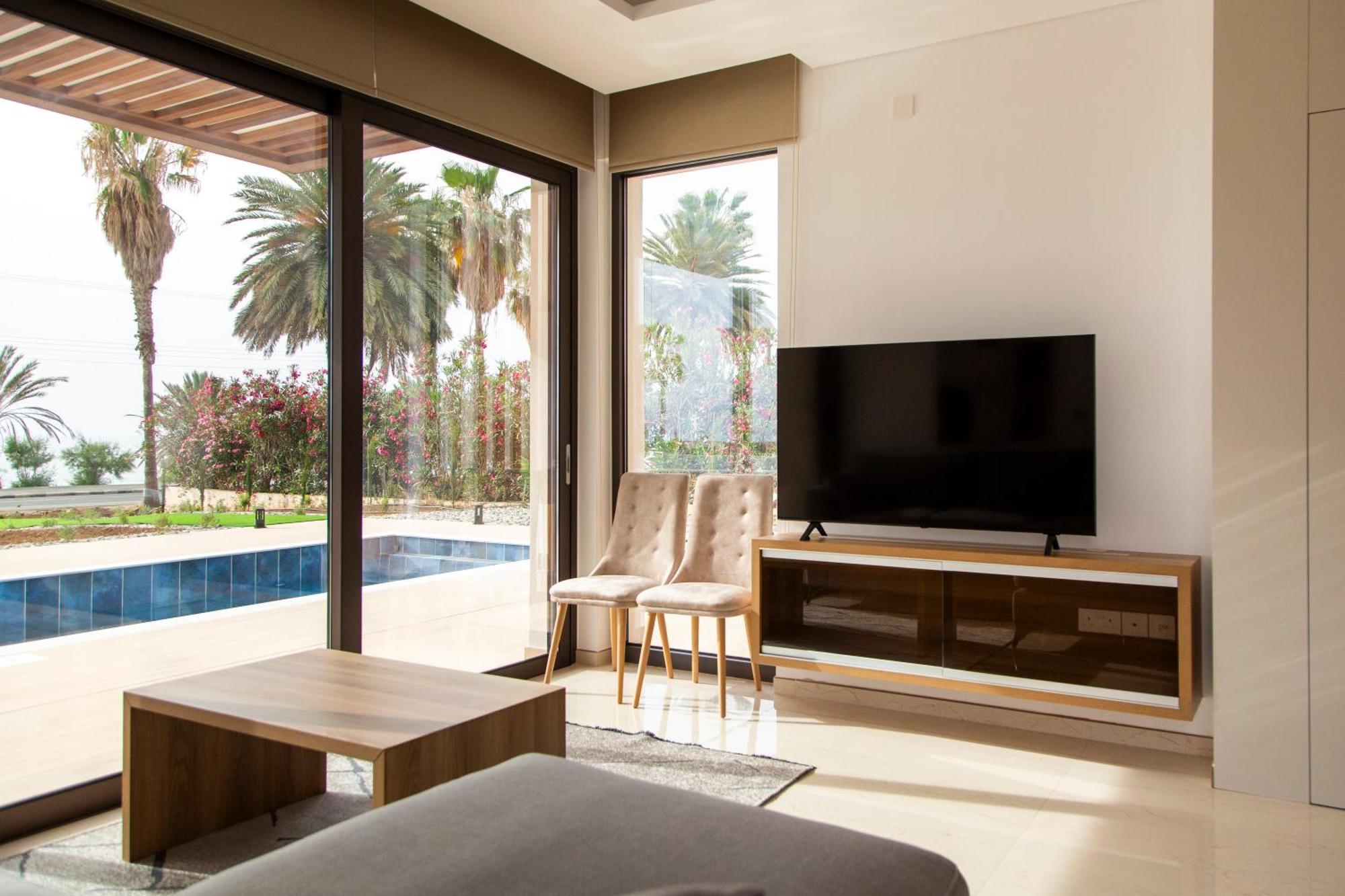 Santa Barbara Seafront Villas W Jacuzzi Pool Paphos Esterno foto