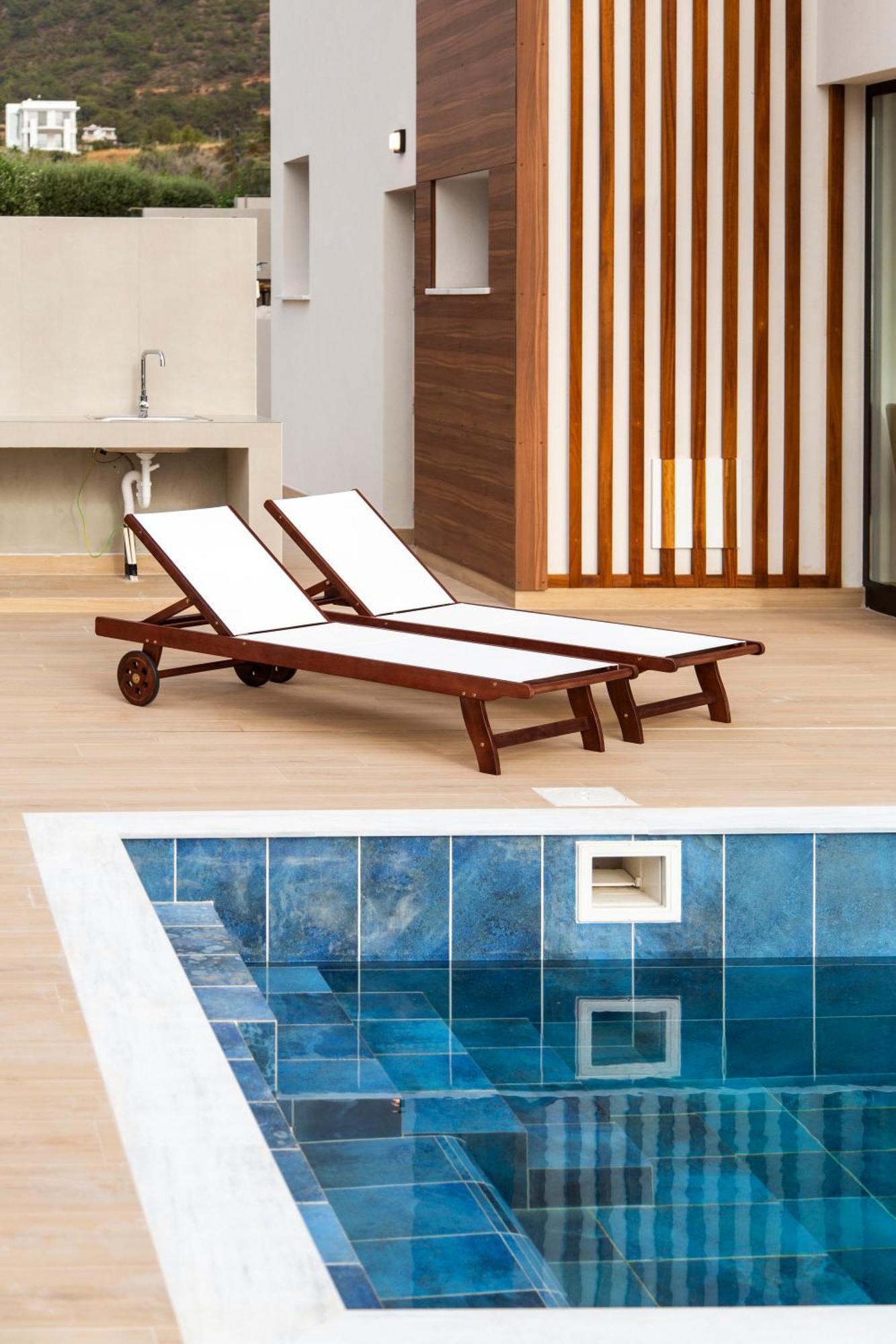 Santa Barbara Seafront Villas W Jacuzzi Pool Paphos Esterno foto